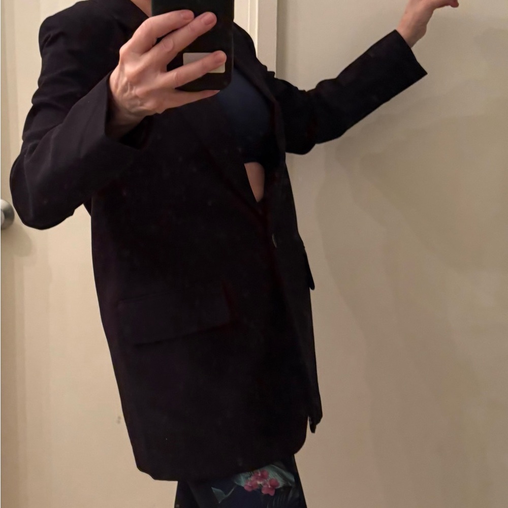 Minimal Black Blazer